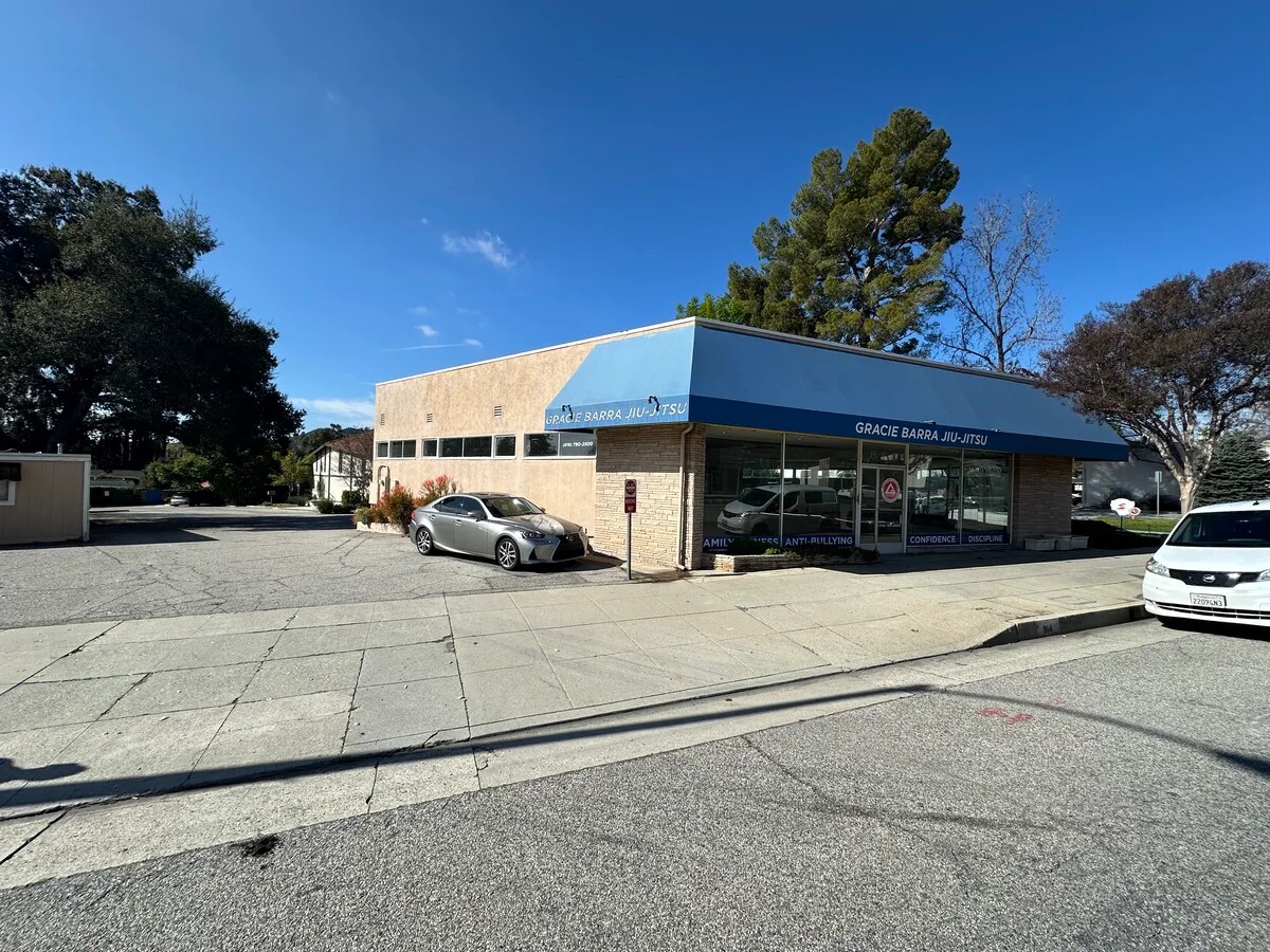 814 Foothill Blvd, La Cañada Flintridge, CA